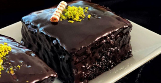 Sufle Tadında Bol Soslu Islak Kek Tarifi