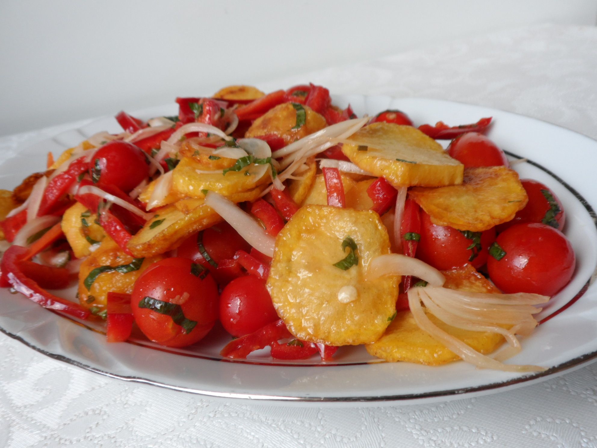 Kızarmış Patates Salatası Tarifi - 7
