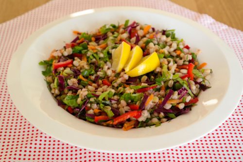 Mor Lahanalı Buğday Salatası Tarifi - 1