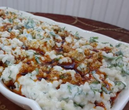 Patlıcanlı Tavuklu Yoğurt Salatası Tarifi - 1