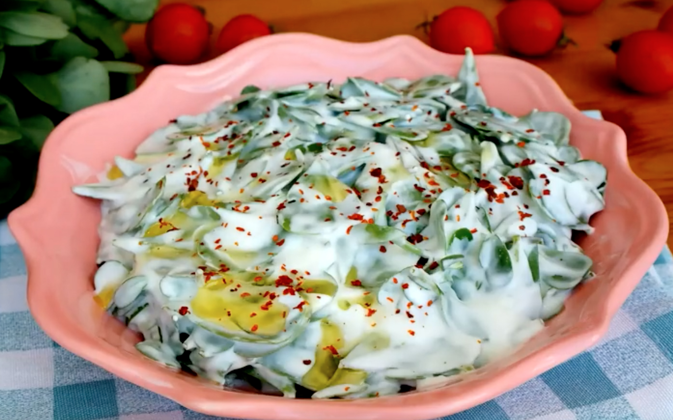 Yoğurtlu Semizotu Salatası Tarifi - 1