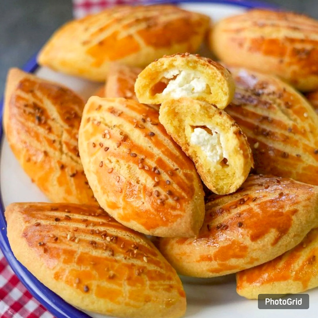Kıyır Kıyır Ağızda Dağılan Mısır Unlu Poğaça Tarifi - 1