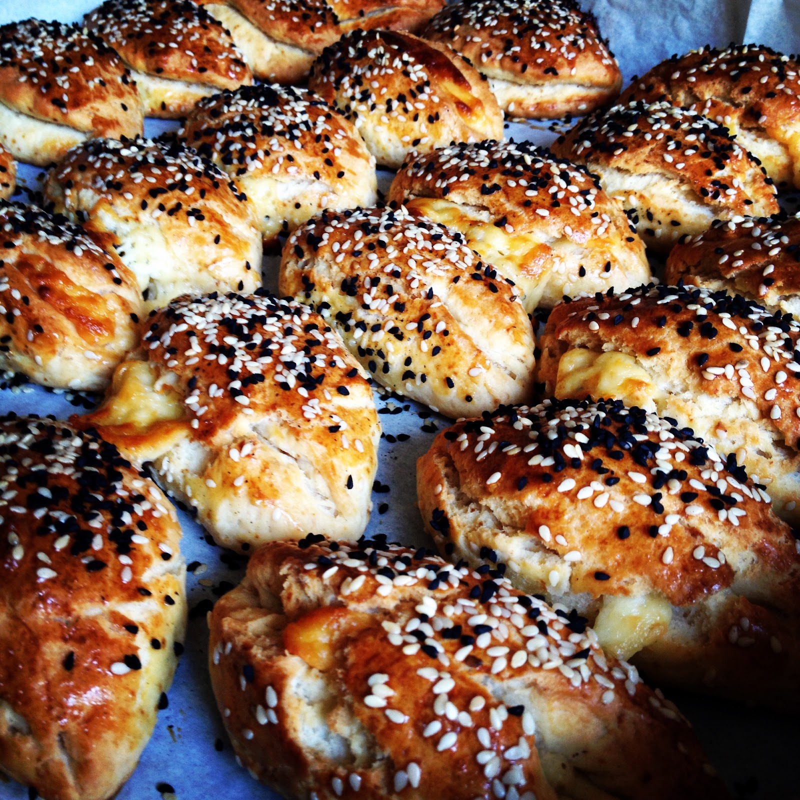 Mahlepli Poğaça Tarifi - 6