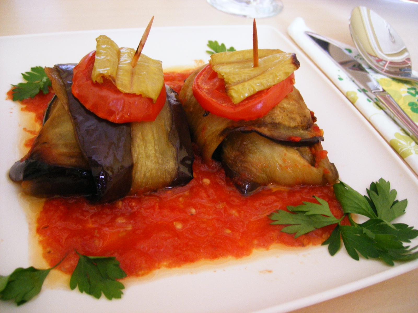 Harika Köfteli İslim Kebabı Tarifi Harika Köfteli İslim Kebabı Tarifi