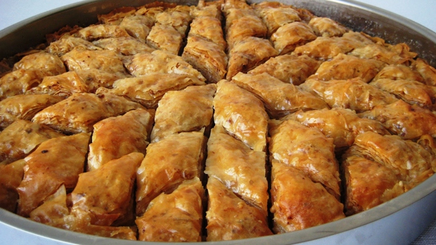 40 Katlı Kolay Baklava Tarifi - 4