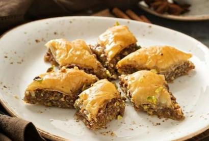 Baklava Yufkasından Cevizli Baklava - 2