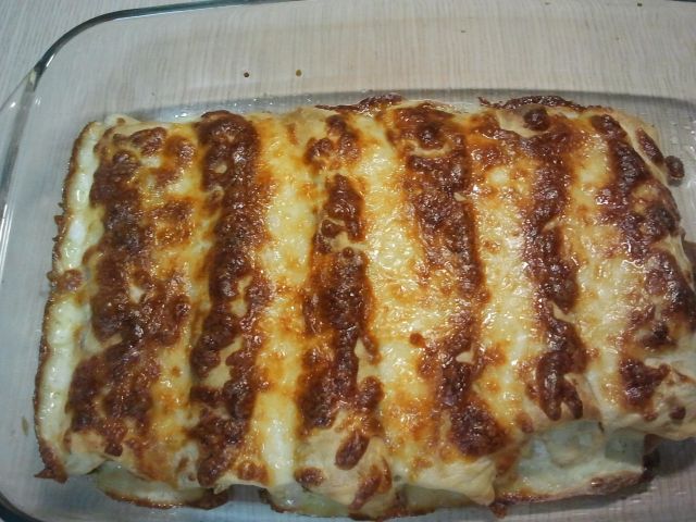 Beşamel Soslu Kıymalı Börek Tarifi - 3