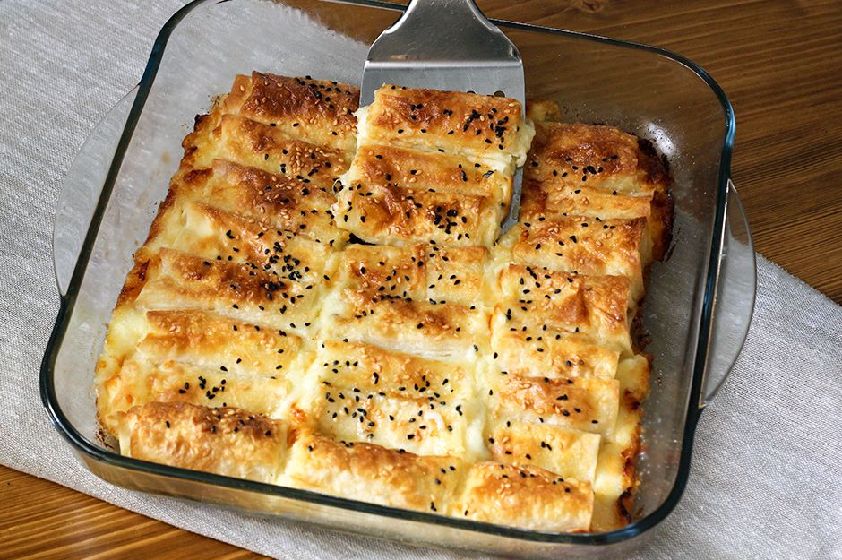 Puf Puf Kabaran Sodalı Dilim Börek Tarifi - 2