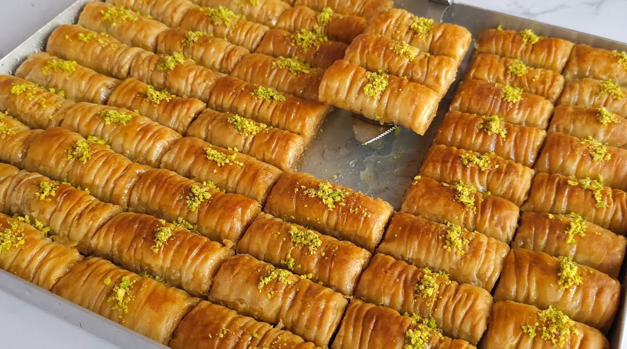 Ev Yapımı Cevizli Burma Baklava Tarifi - 1