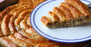 4 Yufkayla 1 Tepsi Patatesli Çıtır Börek Tarifi