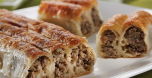 El Açması Kıymalı Börek	