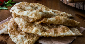 Fırında Çiğ Börek (Çibörek) Tarifi