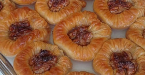 Tek Hamurla İki Çeşit Baklava Tarifi