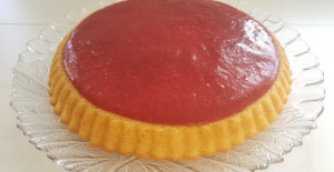 Kremalı Çilek Soslu Tart Tarifi