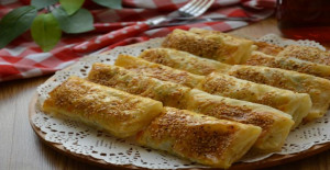 Nişastalı Kıymalı Börek Tarifi