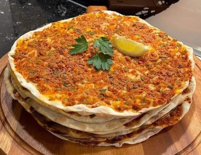 Ev Yapımı Çıtır Çıtır Lahmacun Tarifi - 1