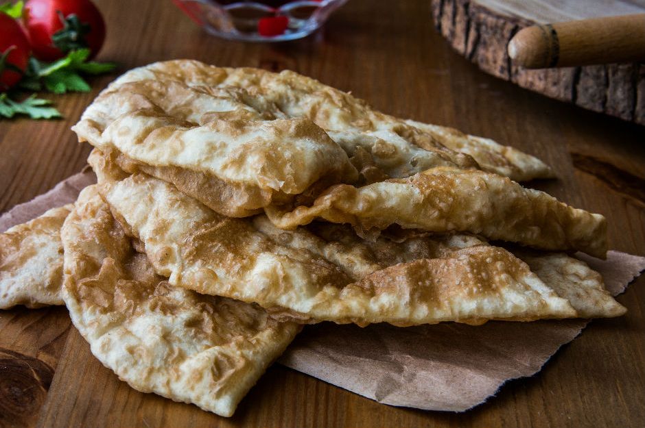 Fırında Çiğ Börek (Çibörek) Tarifi - 1