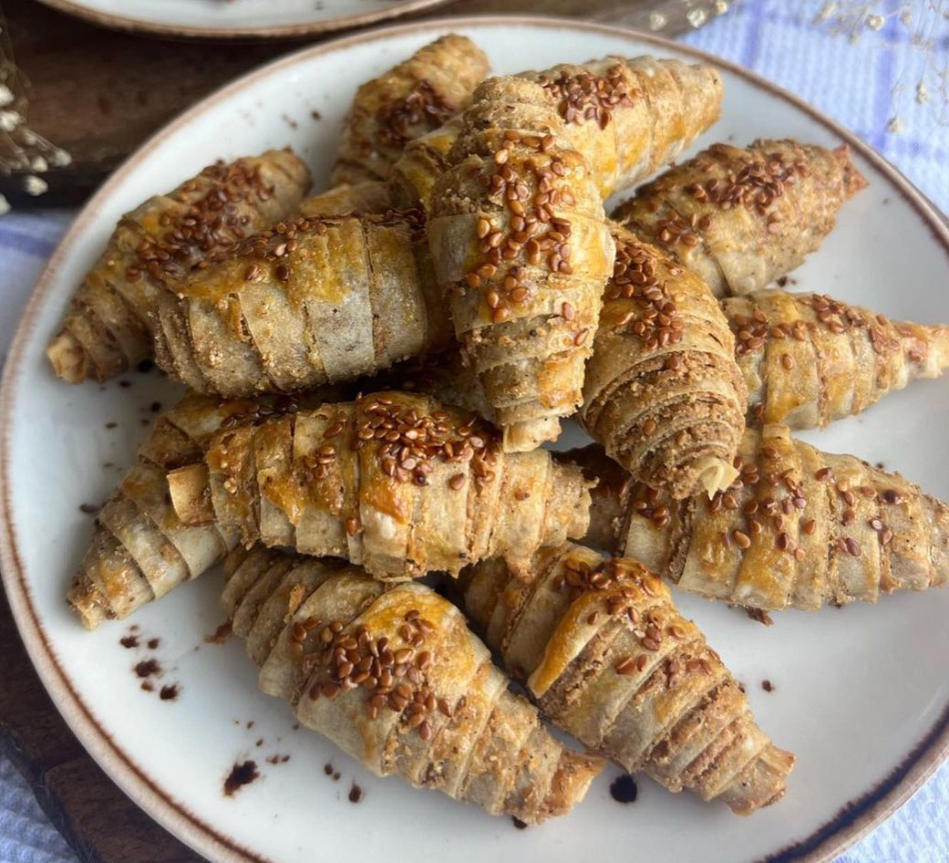 10 Dakikada Çıtır Çıtır Haşhaşlı Börek Tarifi - 1