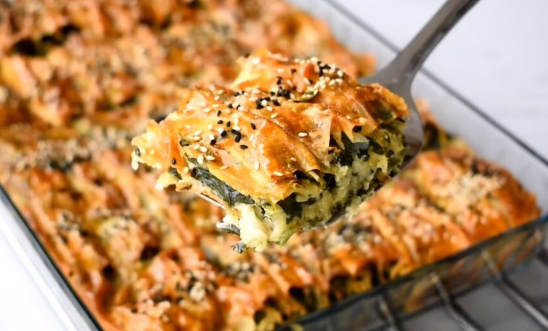 Hazır Yufka İle Ispanaklı Kolay Börek Tarifi - 2