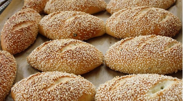 Kaşarlı Sucuklu Simit Poğaça Tarifi - 1