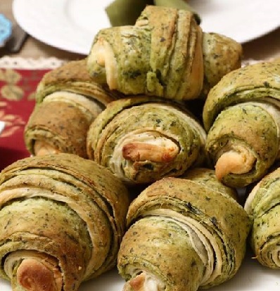 İki Renkli Katmer Poğaça Tarifi - 3