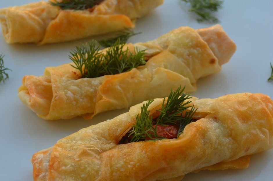 Kıymalı Karnıyarık Börek Tarifi - 1