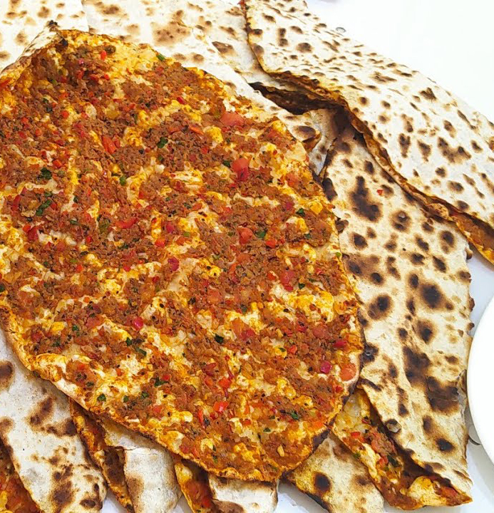 Bol Lezzetli Çıtır Lahmacun İçi Tarifi - 1