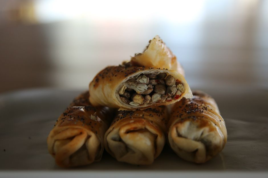 Yeşil Mercimekli Börek Tarifi - 1