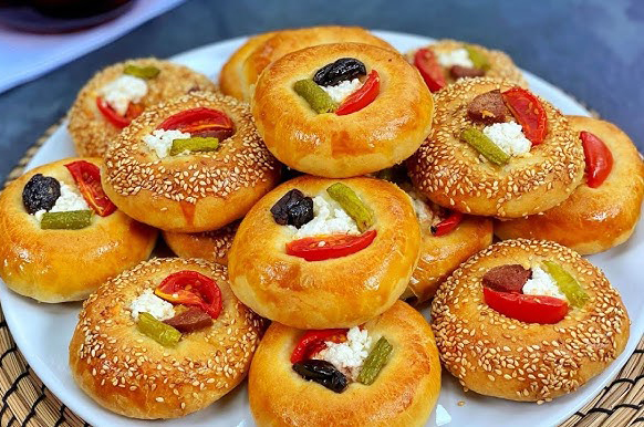 Çok Pratik Mini Pizza Poğaça Tarifi - 1