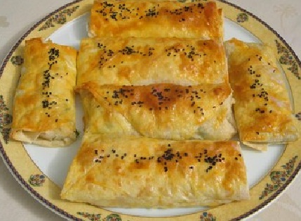 Nişastalı Kıymalı Börek Tarifi - 2