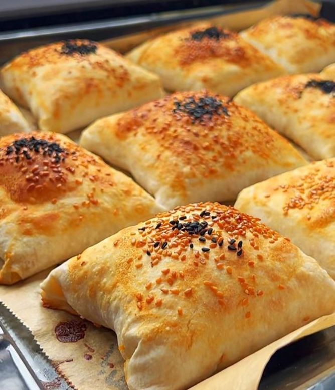 Nefis Patatesli Börek Tarifi - 1