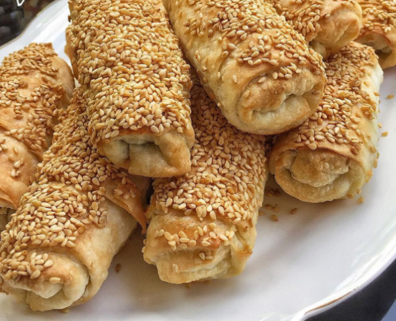 Kıymalı Susamlı Börek Tarifi - 1