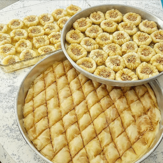 Tek Hamurla 2 Çeşit Baklava Tarifi - 1