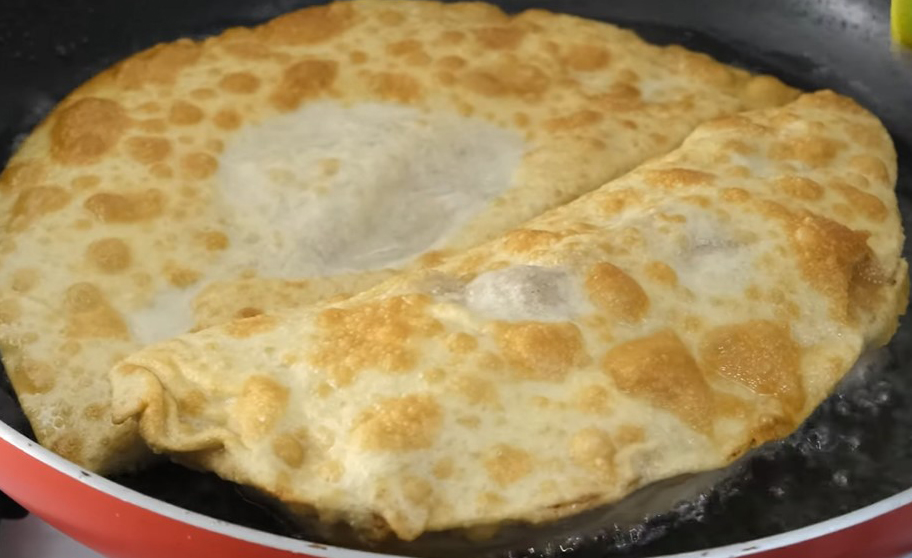 Asla Yağ Çekmeyen Çıtır Çıtır Çiğ Börek Tarifi - 4