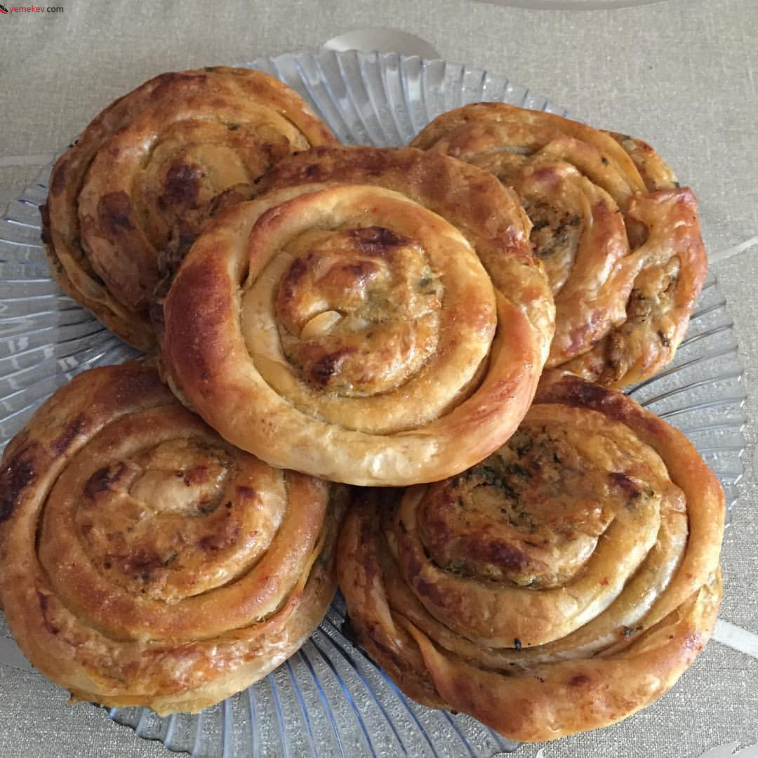 El Açması Patatesli Börek Tarifi - 1