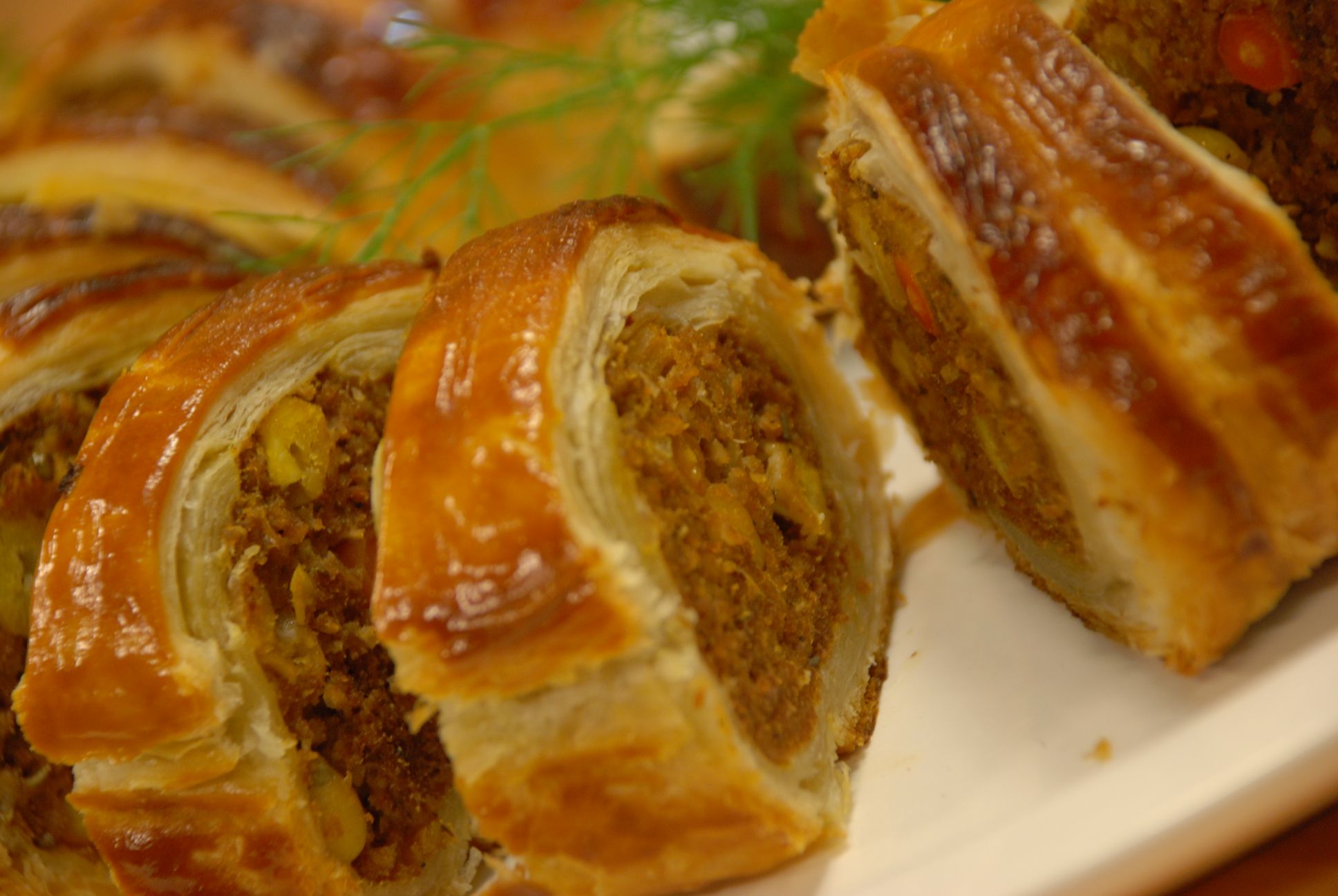 Evde kolay kıymalı börek nasıl yapılır Evde kolay kıymalı börek nasıl yapılır