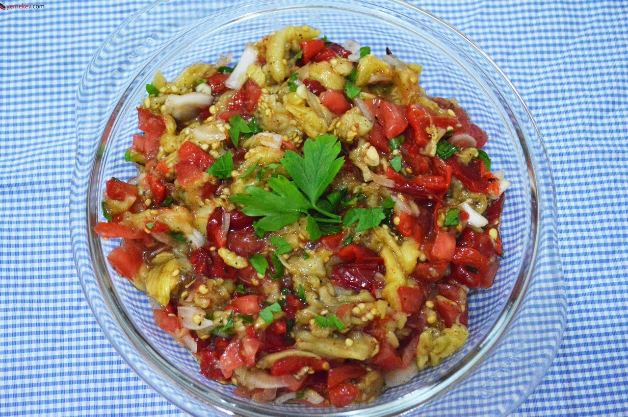 Közlenmiş Patlıcan Salatası - 5