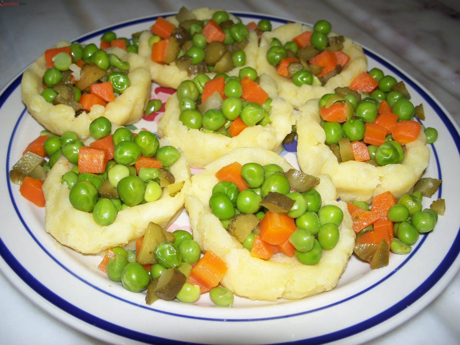 Patates Çanağında Etli Garnitür Tarifi - 4