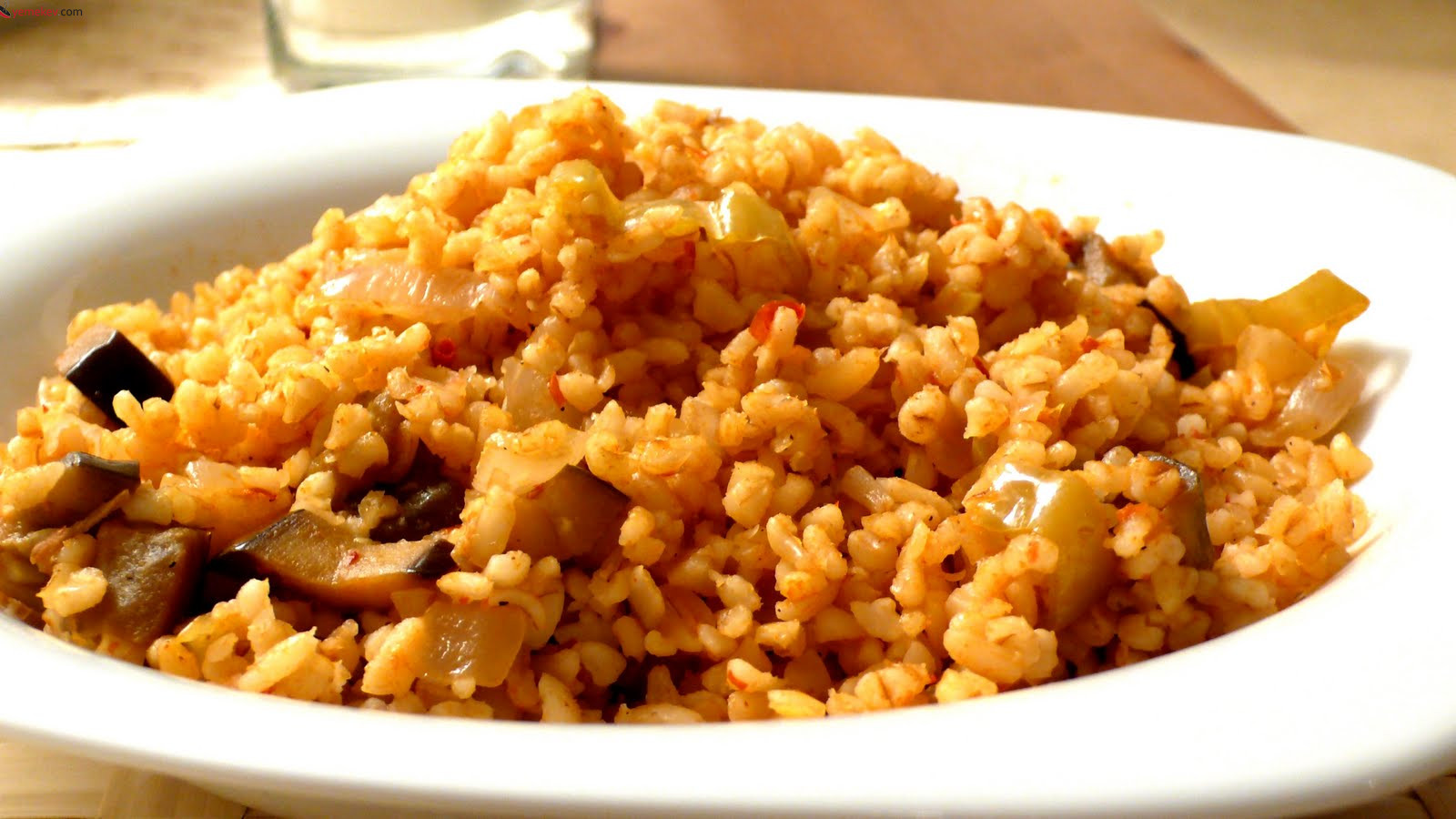 Patlıcanlı Bulgur Pilavı Tarifi - 1