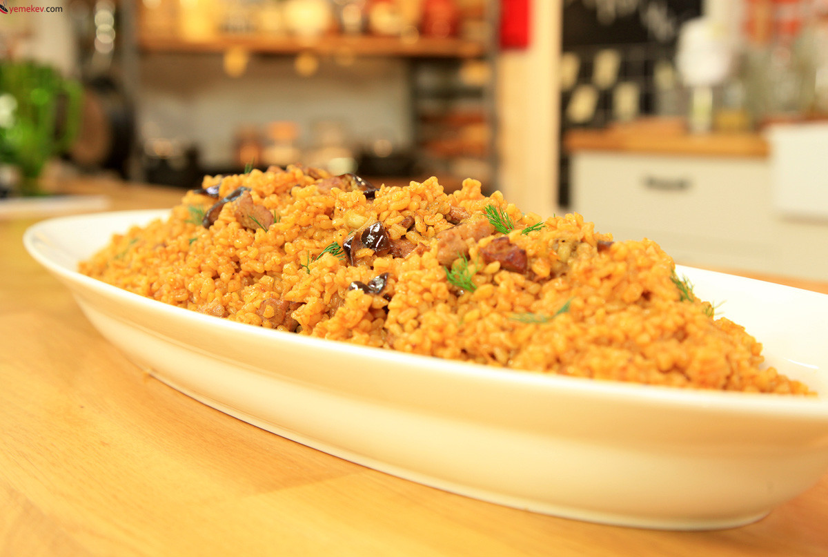 Patlıcanlı Bulgur Pilavı Tarifi – Pilav Tarifleri Patlıcanlı Bulgur Pilavı Tarifi – Pilav Tarifleri