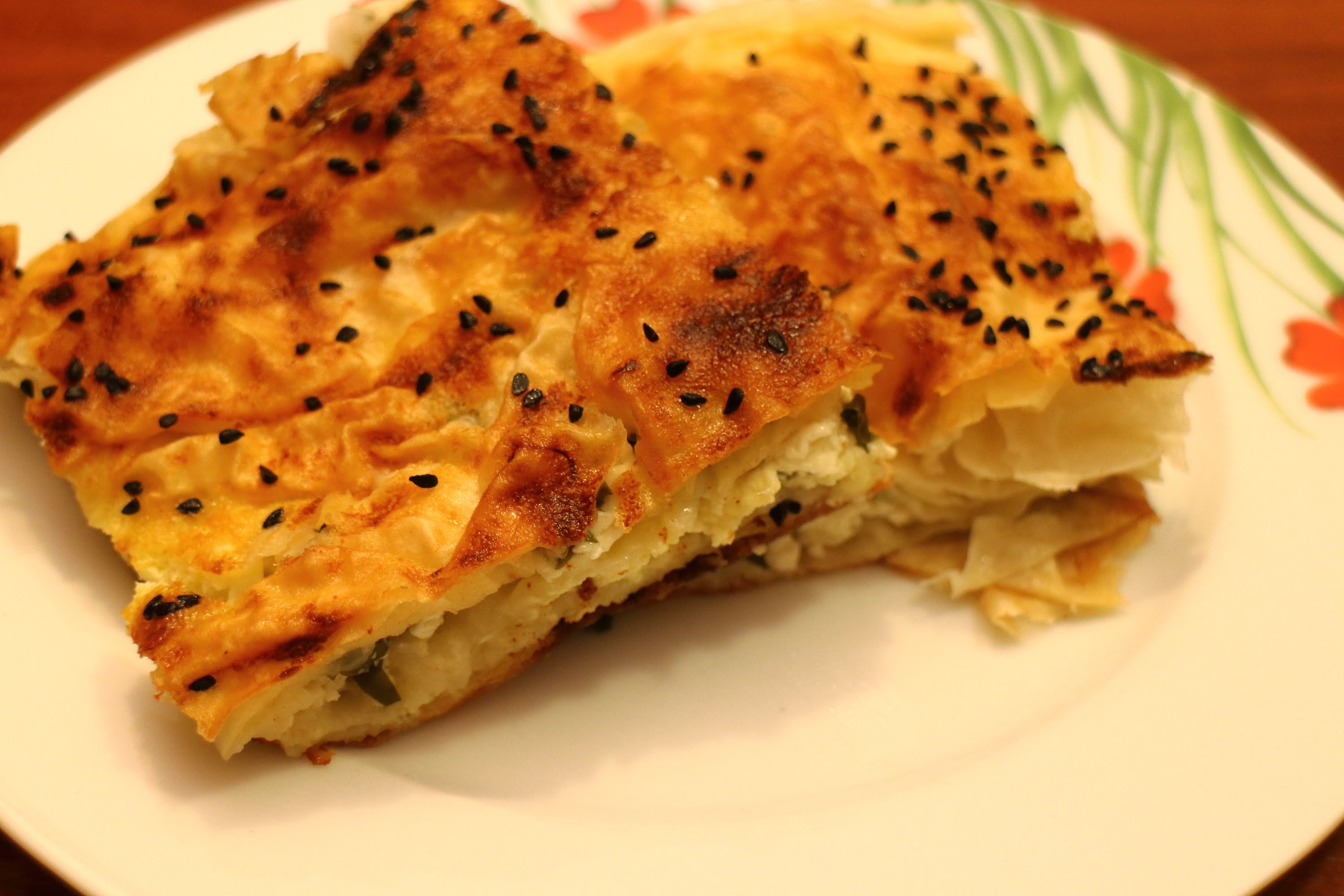 Peynirli Börek - YemekEv.com