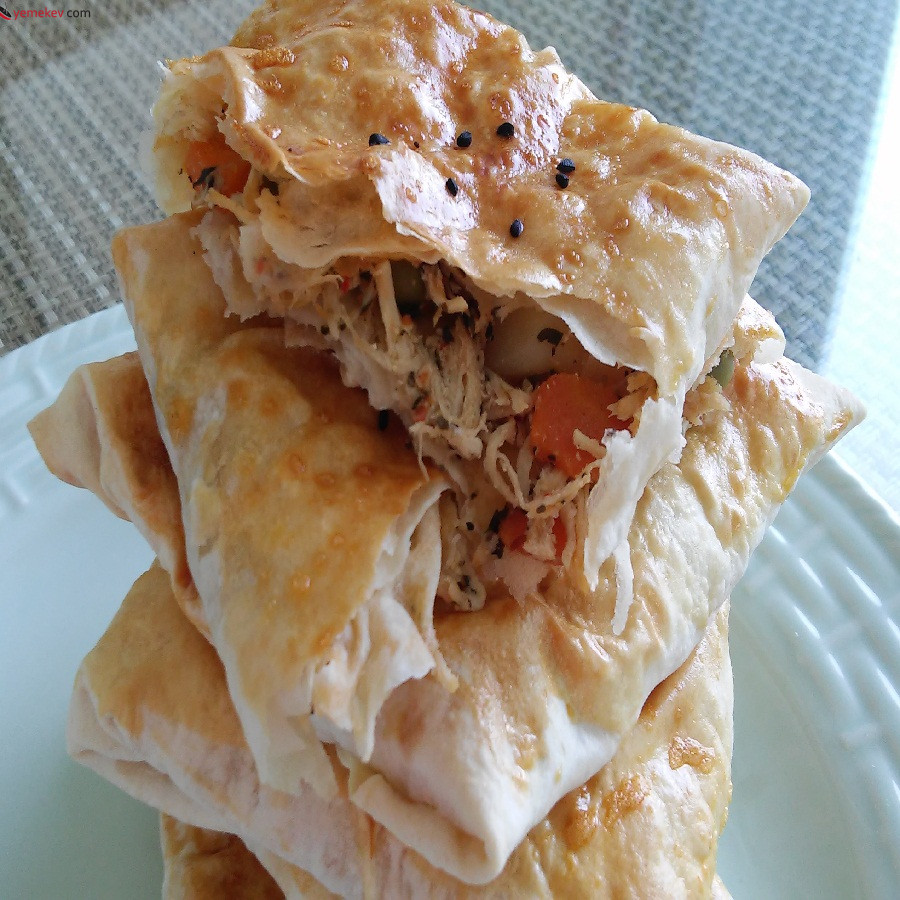 Tavuklu Börek Tarifi - 5