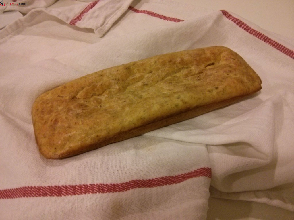 Zeytin ve Peynirli Tuzlu Kek Tarifi - 3