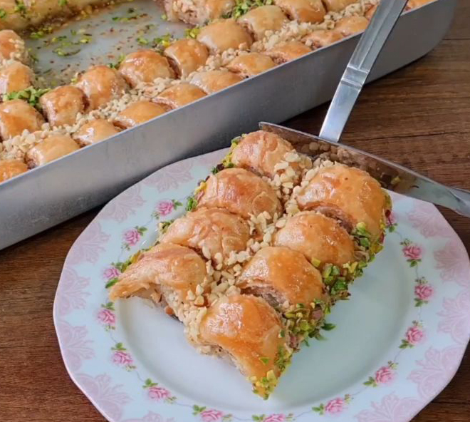 Annemin Ev Baklavası Tarifi - 1