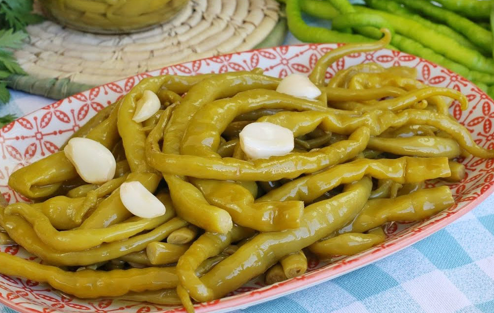 Pratik Yağlı Biber Turşusu Tarifi - 2